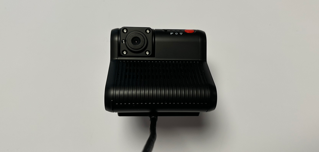Verizon's AI dash cam from a side angle. Source: Expert Market