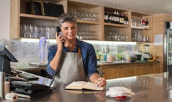 Restaurant manager using a VoIP system