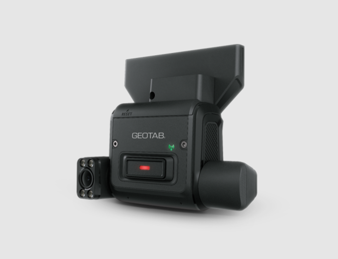 Geotab GO Focus Plus has an advanced, dual-facing AI dash cam which pairs with Geotab telematics